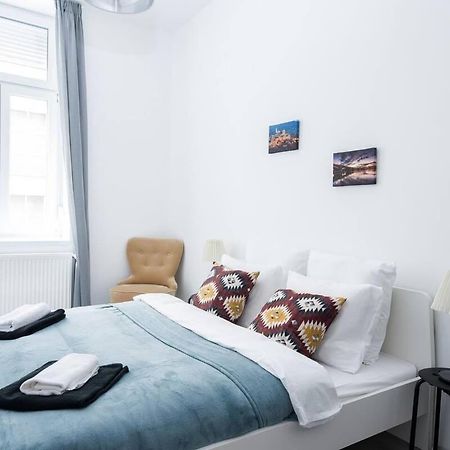 Central Brand New And Modern Apartment Budapest Exterior photo
