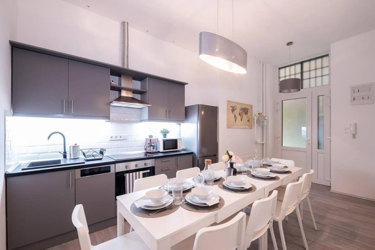 Central Brand New And Modern Apartment Budapest Exterior photo