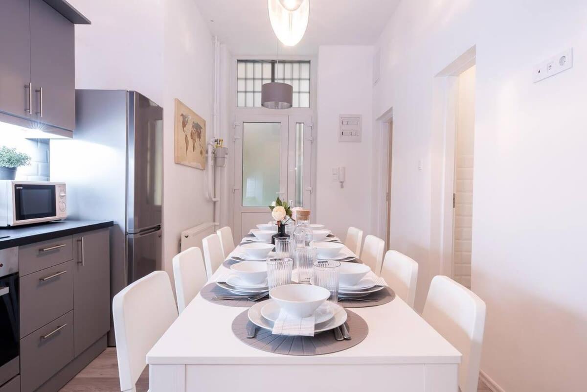 Central Brand New And Modern Apartment Budapest Exterior photo