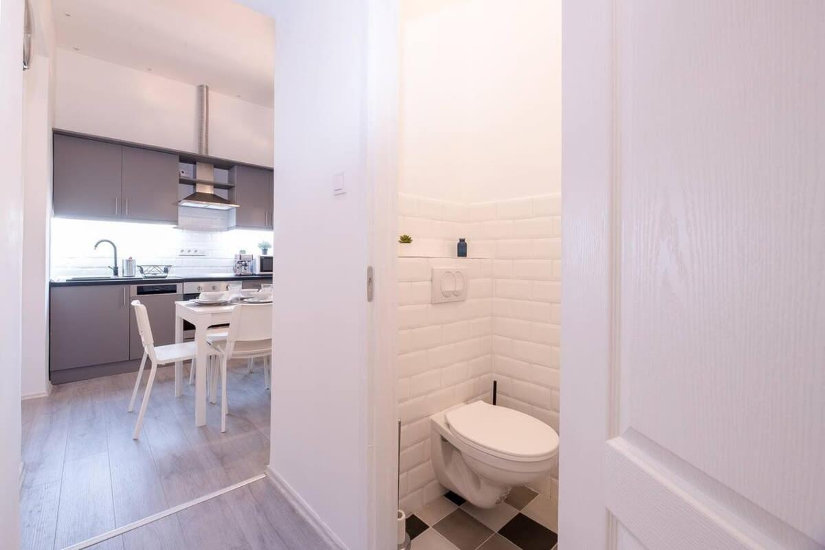 Central Brand New And Modern Apartment Budapest Exterior photo