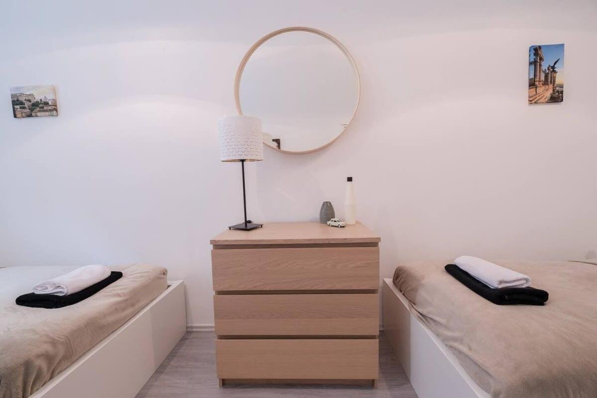 Central Brand New And Modern Apartment Budapest Exterior photo