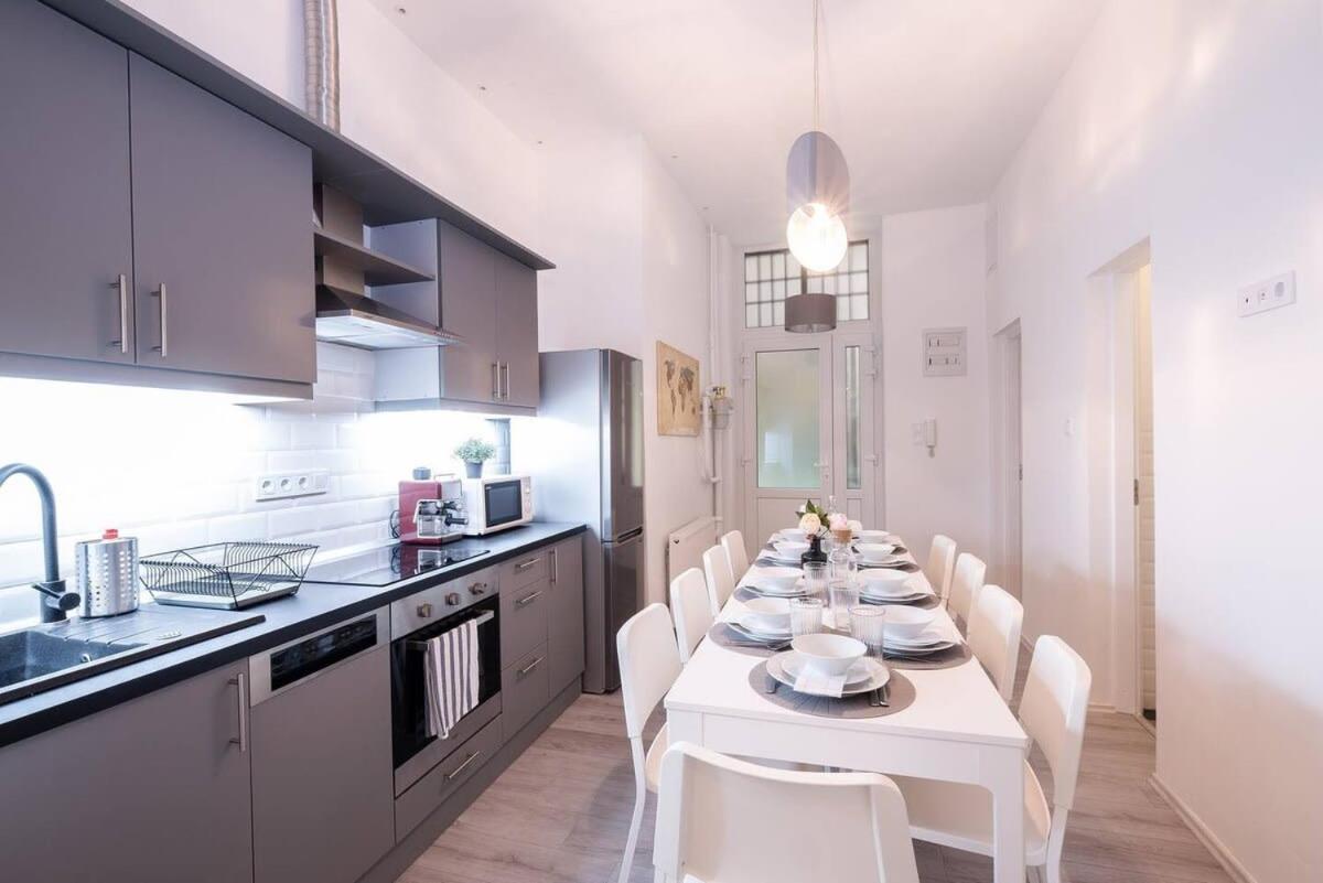 Central Brand New And Modern Apartment Budapest Exterior photo