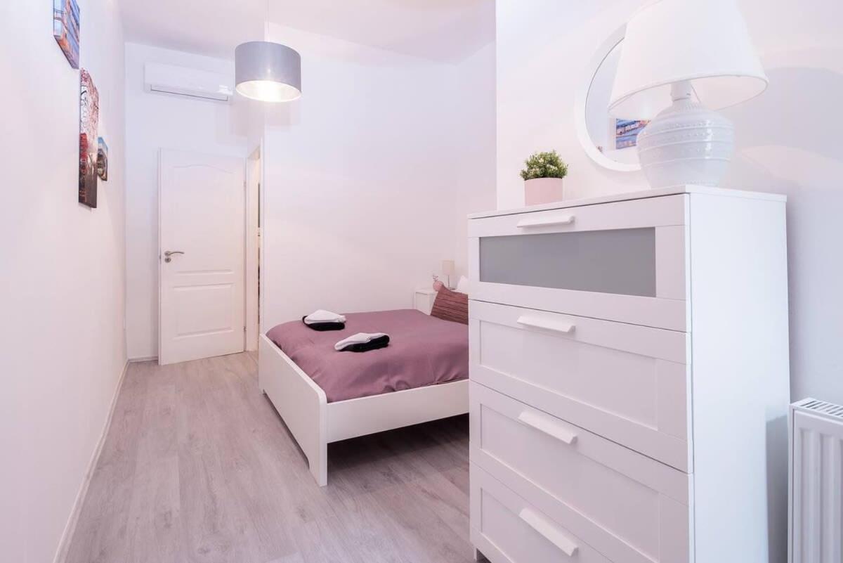 Central Brand New And Modern Apartment Budapest Exterior photo