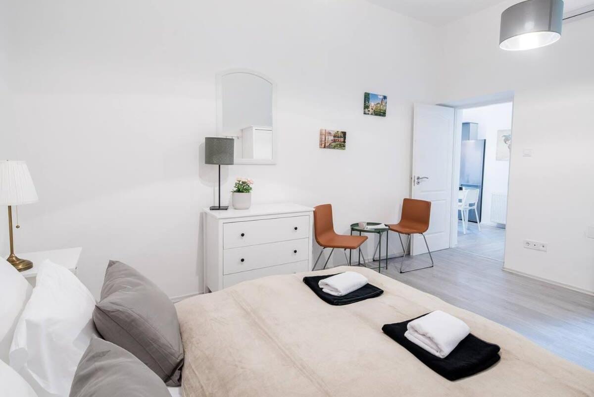 Central Brand New And Modern Apartment Budapest Exterior photo